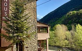 Les Nous Hotel